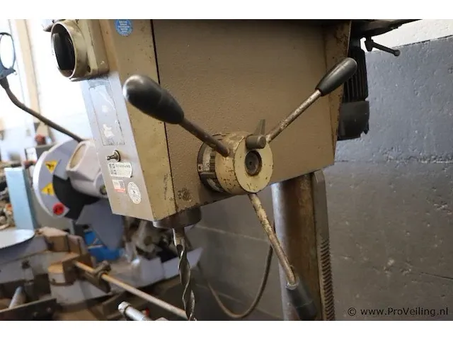 Gb kolomboormachine met machineklem - afbeelding 5 van  9
