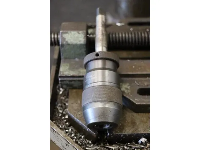 Gb kolomboormachine met machineklem - afbeelding 9 van  9