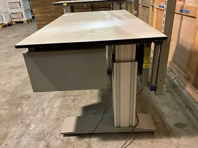 Gbp elektrisch in hoogte verstelbare werktafel 150x80cm - afbeelding 3 van  8