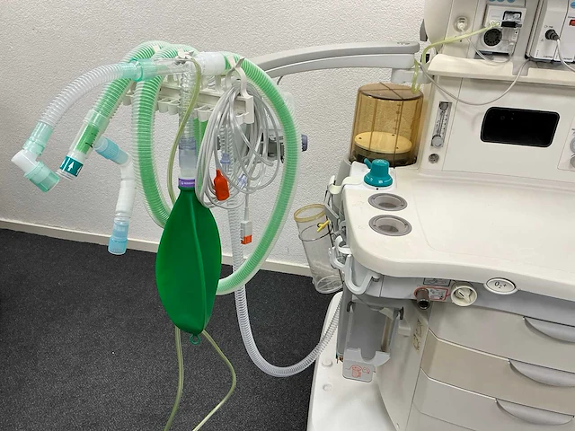 Ge healthcare aisys carestation anesthesie toestel incl. gas-module - afbeelding 2 van  13