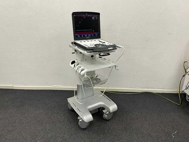 Ge healthcare vivid-i echocardiografie toestel - afbeelding 5 van  9