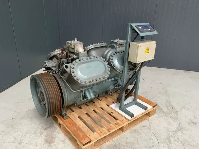 Gea/grasso 810 koelcompressor nh3 - afbeelding 1 van  8
