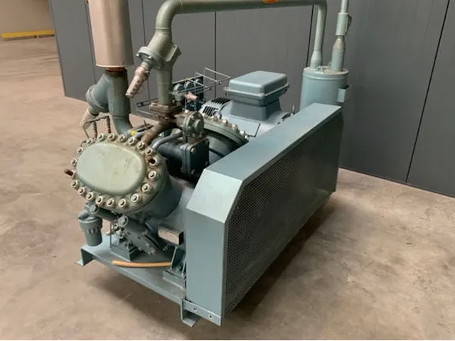 Gea/grasso rc49 koelcompressor - afbeelding 4 van  5
