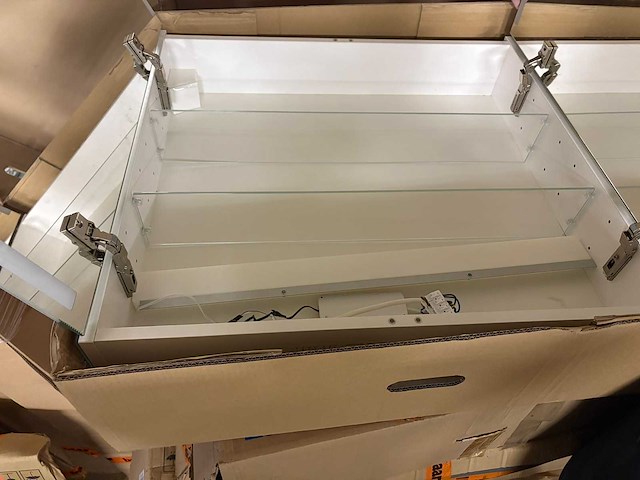 Geberit - option - verlichte spiegelkast (25x) - afbeelding 3 van  8
