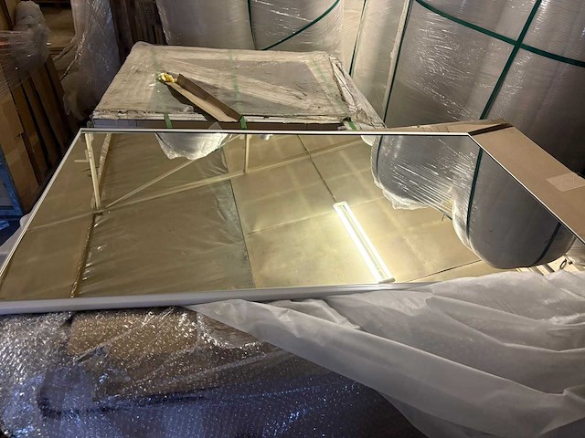 Geberit - xeno2 - verwarmde & verlichte spiegel (25x) - afbeelding 1 van  14