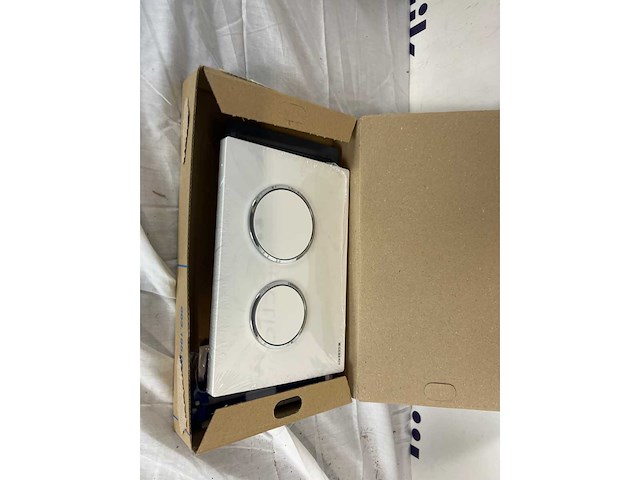 Geberit bedieningsplaat omega20 gr/kl wit/glchr/wit - afbeelding 2 van  2