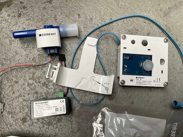 Geberit hy-tronic urinoir stuursysteem - afbeelding 3 van  4