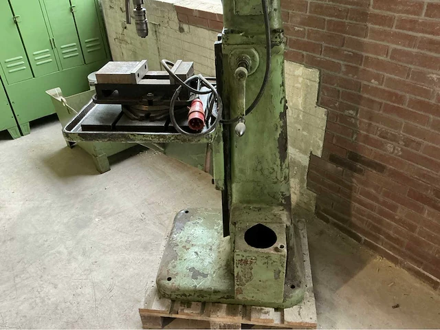 Gebr. reinhold gera, georg stenzel berlin kolomboormachine met machinebankklem - afbeelding 23 van  26