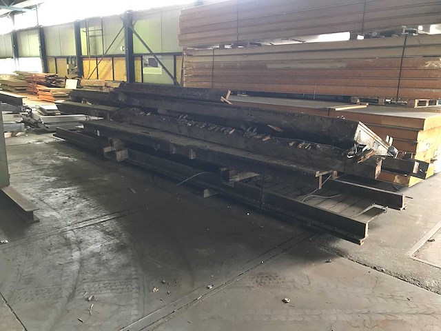 Gebruikte hardhouten vlonderdelen - afbeelding 1 van  7