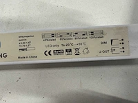 Gebruikte led strip inclusief voorschakelapparaat en kunststof kap (80x) - afbeelding 2 van  10