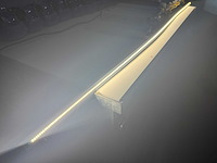 Gebruikte led strip inclusief voorschakelapparaat en kunststof kap (80x) - afbeelding 5 van  10