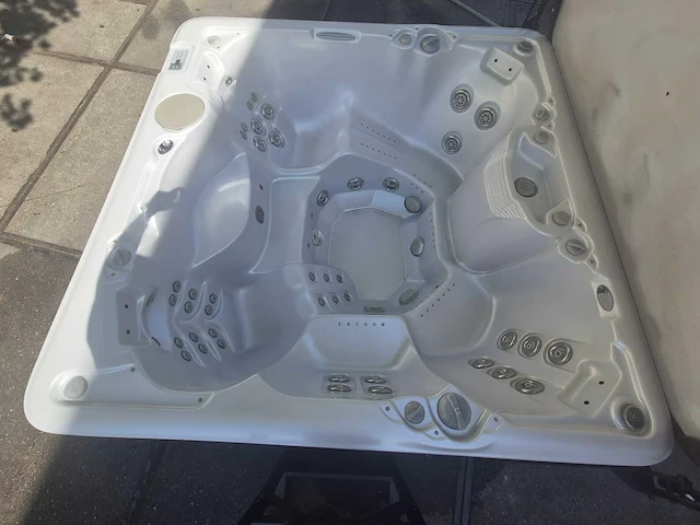 Gecko 6 persoons amerikaans jacuzzi en buitenspa - afbeelding 6 van  12