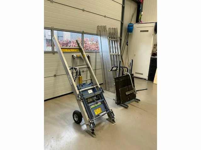Geda - 2022 - standard 200 - ladderlift - afbeelding 3 van  10