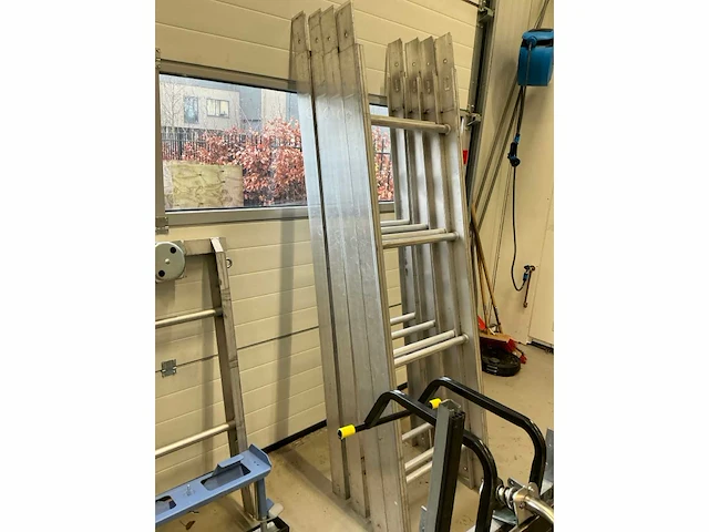 Geda - 2022 - standard 200 - ladderlift - afbeelding 9 van  10