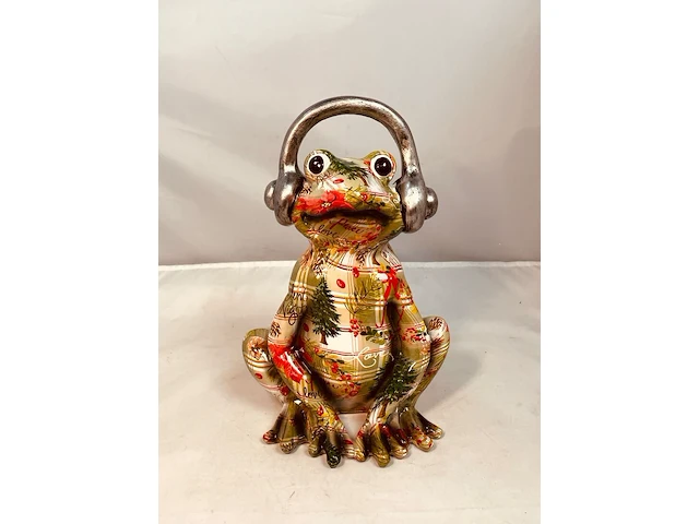 Gedecoreerd kikker sculptuur - afbeelding 1 van  4
