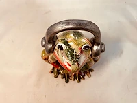 Gedecoreerd kikker sculptuur - afbeelding 4 van  4