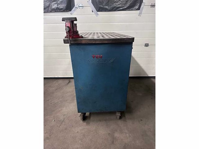 Gedore - 1504 - bankschroef - gereedschapswagen - afbeelding 2 van  3