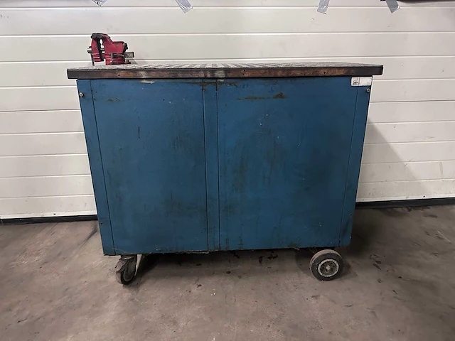 Gedore - 1504 - bankschroef - gereedschapswagen - afbeelding 3 van  3