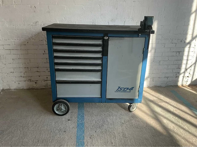 Gedore 1504 werkbank met bankschroef en inhoud - afbeelding 1 van  20
