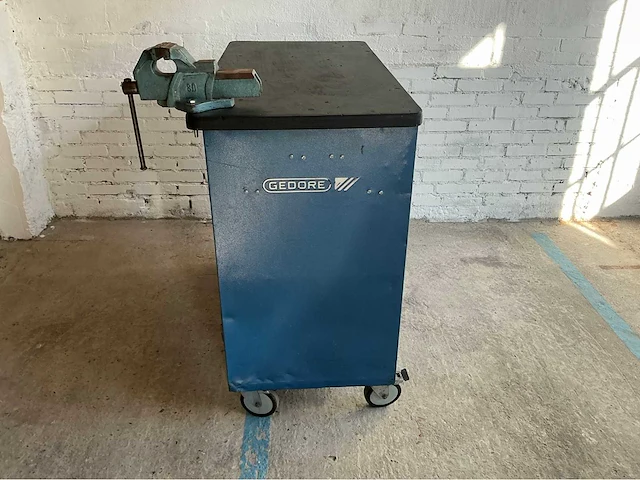 Gedore 1504 werkbank met bankschroef en inhoud - afbeelding 4 van  20