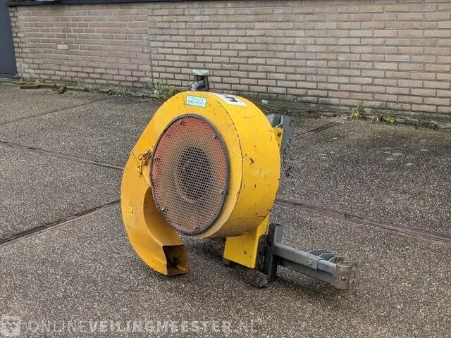 Gedragen blazer kwh, 850-pto, bouwjaar 2004 - afbeelding 1 van  12