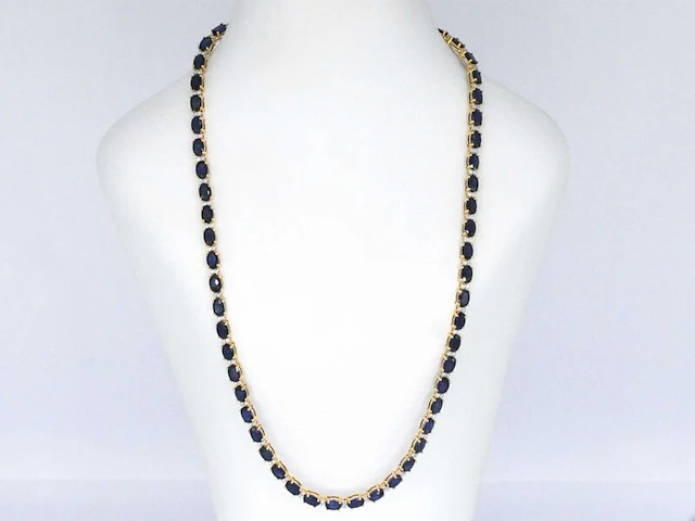Geelgouden collier met diamanten en saffier - afbeelding 3 van  10