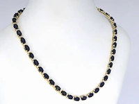 Geelgouden collier met diamanten en saffier - afbeelding 5 van  10