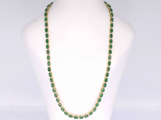 Geelgouden collier met diamanten en smaragd - afbeelding 2 van  5