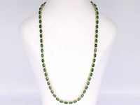 Geelgouden collier met diamanten en smaragd - afbeelding 2 van  5