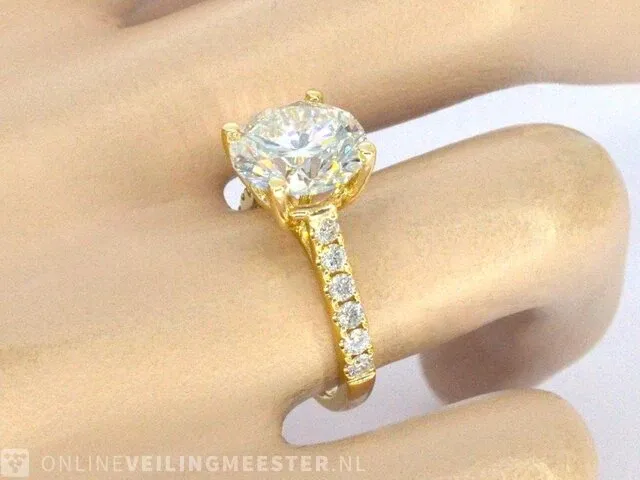 Geelgouden diamanten solitair ring met een grote diamant van 5.00 carat - afbeelding 3 van  10