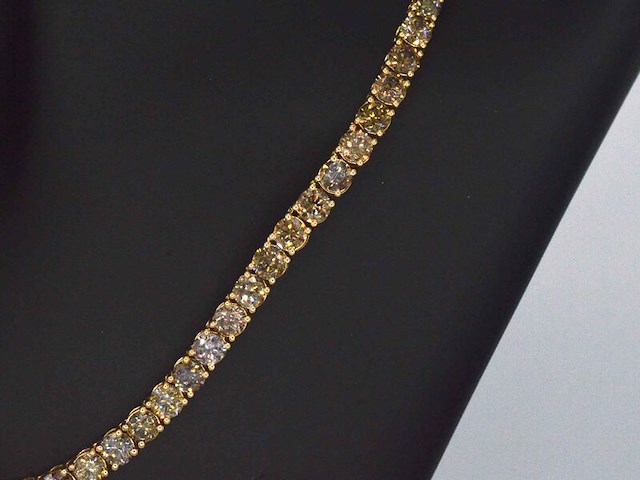 Geelgouden exclusieve tennis collier met champagne en cognac diamanten - afbeelding 6 van  11