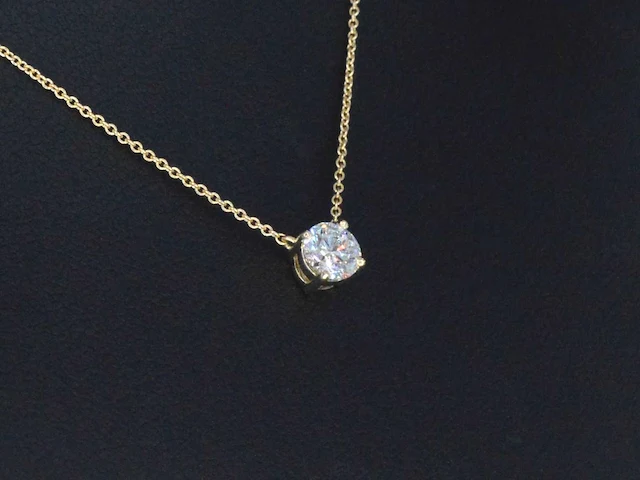 Geelgouden halsketting met een diamant van 0.50 carat - afbeelding 4 van  8