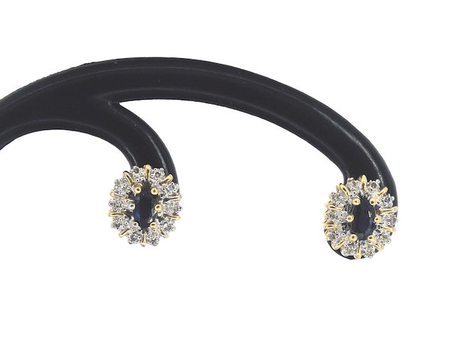 Geelgouden oorbellen met saffieren en diamanten - afbeelding 1 van  9