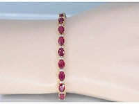 Geelgouden tennisarmband met diamanten en robijn - afbeelding 2 van  7