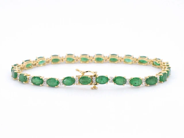 Geelgouden tennisarmband met diamanten en smaragden - afbeelding 3 van  7