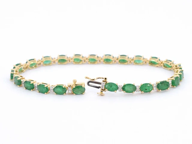 Geelgouden tennisarmband met diamanten en smaragden - afbeelding 4 van  7