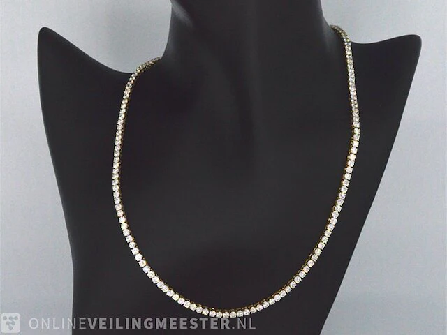 Geelgouden tenniscollier met 14.77 carat briljant geslepen diamant - afbeelding 2 van  7