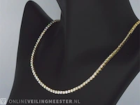 Geelgouden tenniscollier met 14.77 carat briljant geslepen diamant - afbeelding 4 van  7