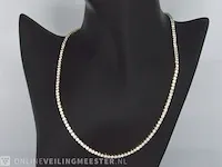 Geelgouden tenniscollier met 14.77 carat briljant geslepen diamant - afbeelding 2 van  7