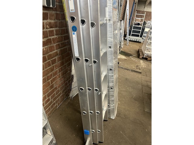 Gefelste opsteekladder 3-delig 3x12 sporten zarges, everest 3de 44853 - afbeelding 3 van  5