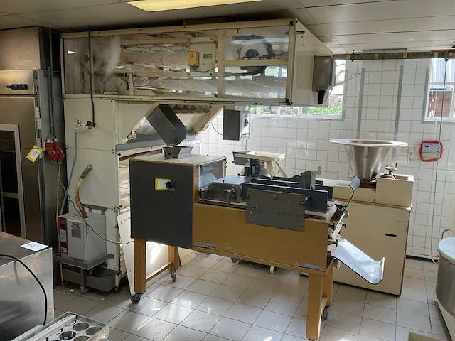Gefra de ridder - bollen machine - bolletjes productielijn - afbeelding 1 van  11