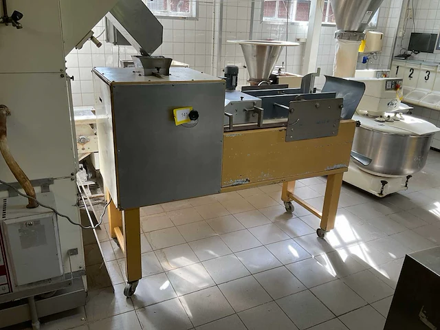 Gefra de ridder - bollen machine - bolletjes productielijn - afbeelding 6 van  11