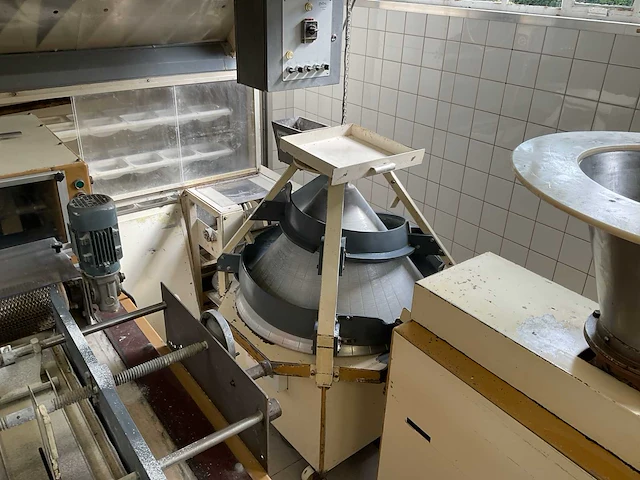 Gefra de ridder - bollen machine - bolletjes productielijn - afbeelding 9 van  11