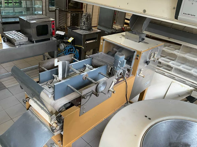 Gefra de ridder - bollen machine - bolletjes productielijn - afbeelding 11 van  11