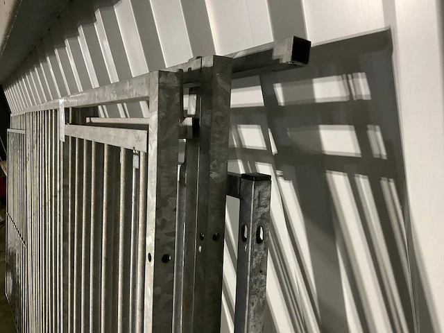 Gegalvaniseerd hondenkennel hekwerk - afbeelding 3 van  6