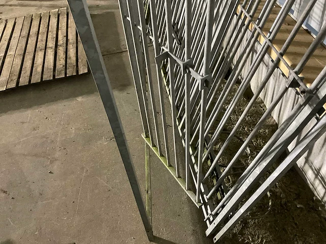 Gegalvaniseerd hondenkennel hekwerk - afbeelding 4 van  6