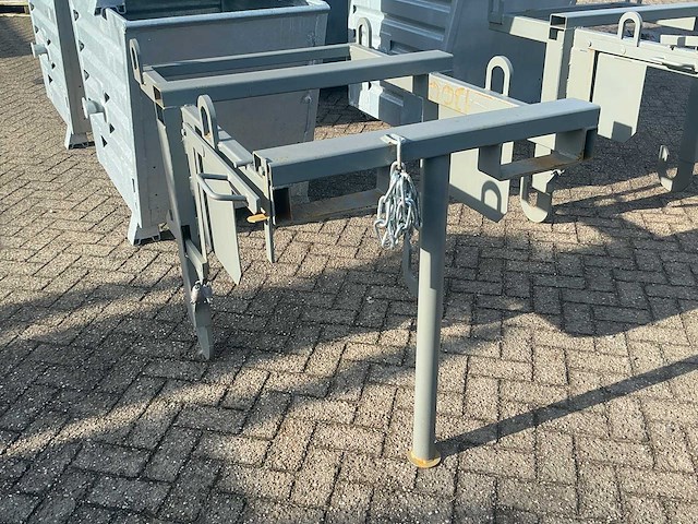Gegalvaniseerde stapelbare kantelbak (5x) met traverse - afbeelding 13 van  14