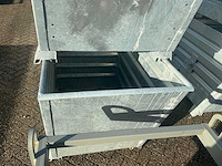 Gegalvaniseerde stapelbare kantelbak (5x) met traverse - afbeelding 5 van  14