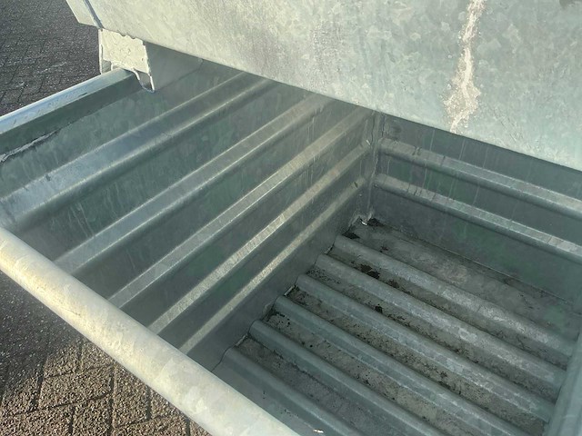 Gegalvaniseerde stapelbare kantelbak (5x) met traverse - afbeelding 8 van  14