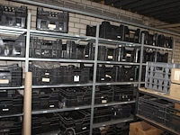 Gegalvaniseerde stelling met vijf staanders en 20 legbladen afm. 400 x 62 x 200 cm - afbeelding 2 van  2